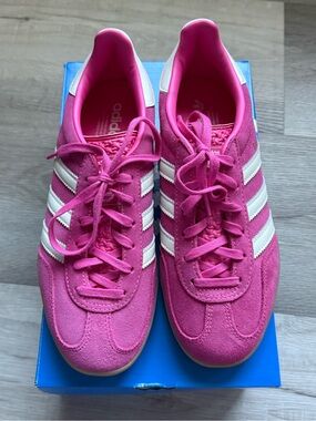Adidas Gazelle Sneakers - Pink Suede/Gum Sole